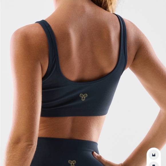 Aritzia Golden Butter Sports Bra - Picture 5 of 7